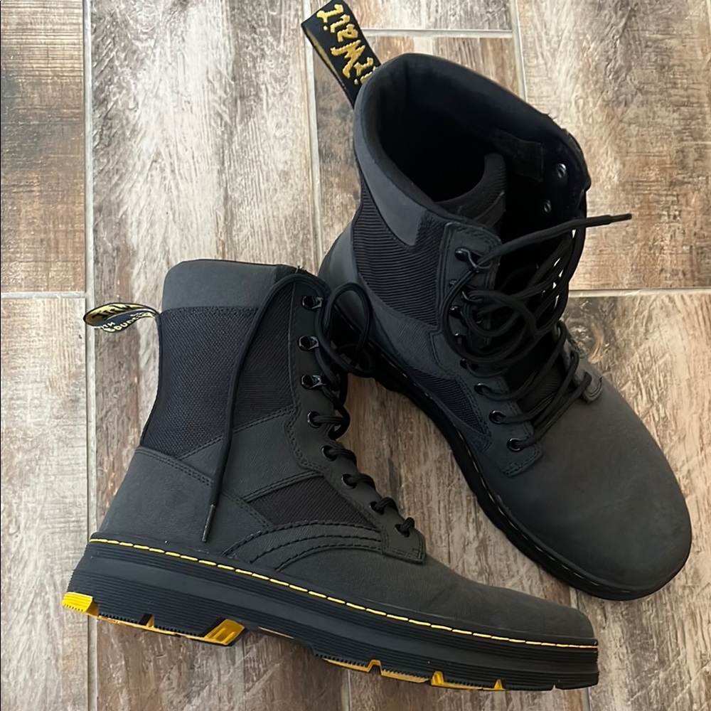 DR MARTENS IOWA BOOT